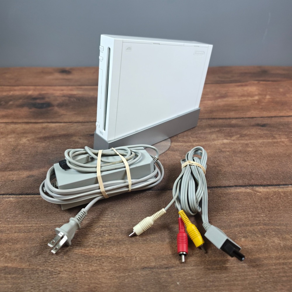Nintendo Wii Console RVL-001 White Good GameCube Compatible Stand Cables